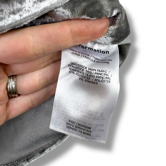 Reformation NWOT Andria Silver Moonlight Velvet Off-the-Shoulder Knit Tank Top - Picture 8 of 8